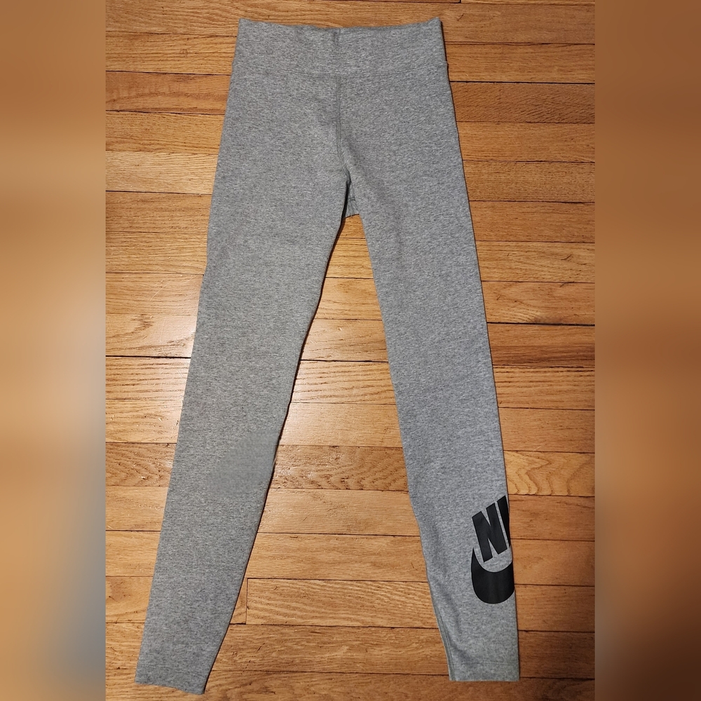 NEW Nike Leggings Logo Swish on Leg Thick Material Supportive Wide Waistband XS